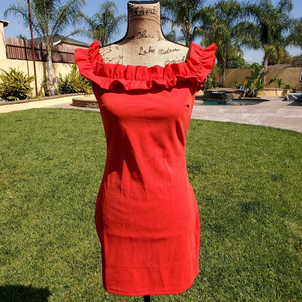 Off shoulders dress